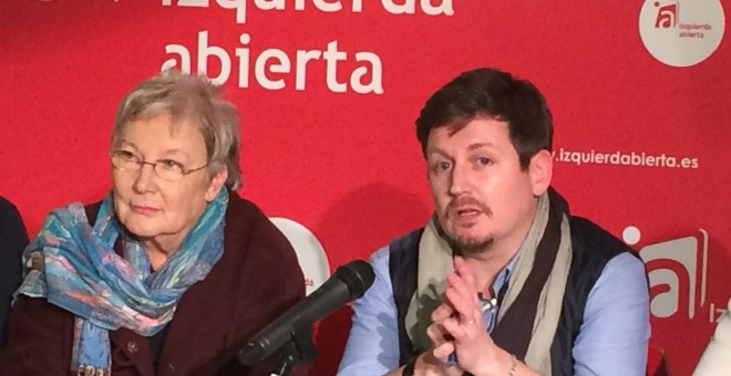 Teresa Aranguren y Tasio Oliver, encabezan la candidatura de Izquierda Abierta para la asamblea de IU.