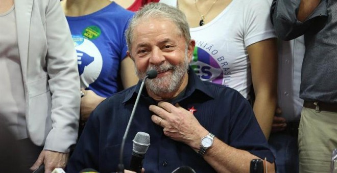 El expresidente brasileño Luiz Inácio Lula da Silva durante una rueda de prensa en la sede del partido de los trabajadores, en Sao Paulo. - EFE