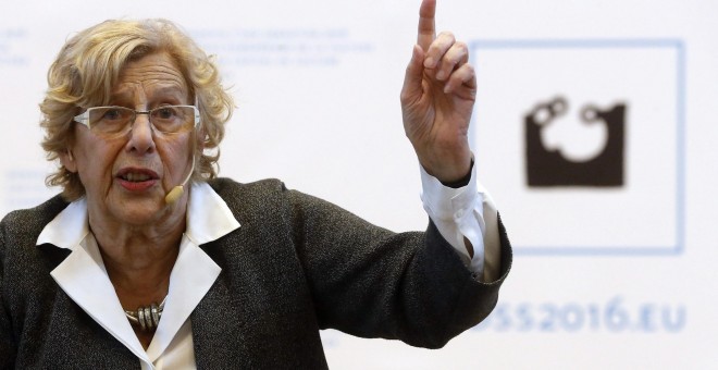 La alcaldesa de Madrid, Manuela Carmena, durante su intervención un encuentro de regidores municipales por la paz.- EFE