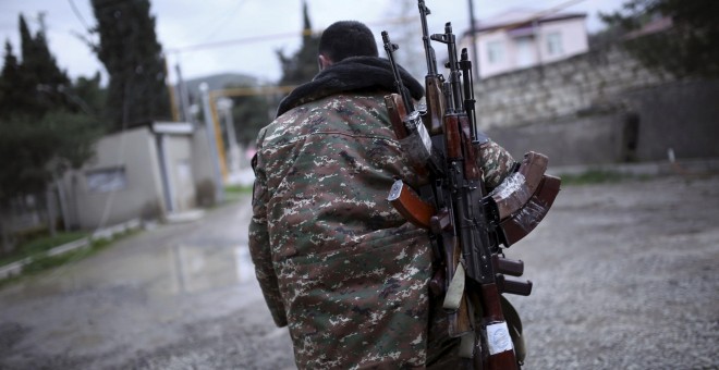 Un soldado del ejército de Nagorno Karabaj. REUTERS/Vahan Stepanyan