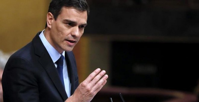 Pedro Sánchez, secretario general del PSOE, durante una de sus intervenciones en el Congreso de los Diputados. EFE/Chema Moya