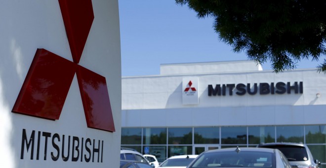 Un concesionario de vehículos de Mitsubishi en la localidad californiana de Poway (EEUU). REUTERS/Mike Blake