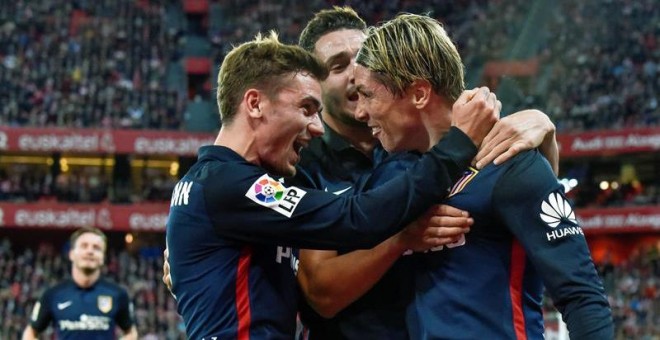 Fernando Torres celebra su gol al Athletic. EFE/Miguel Toña