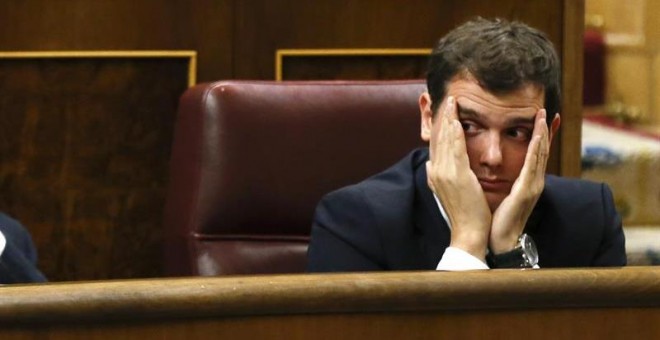 El presidente de Ciudadanos, Albert Rivera, durante el Pleno del Congreso de los Diputados el pasado 19 de abril. EFE/Kiko Huesca