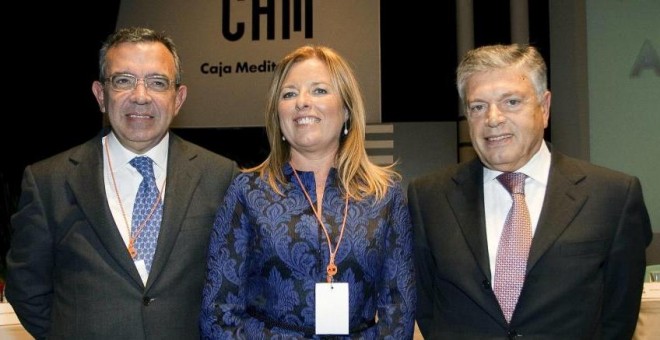 De izquierda a derecha, Roberto López Abad, María Dolores Amoros, y Modesto Crespo. EFE