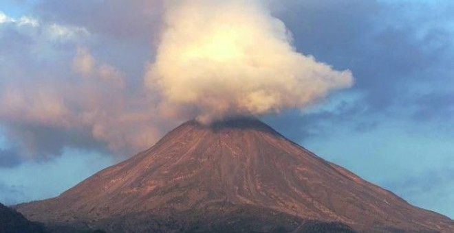 Séptima erupción del volcán de Fuego de Guatemala. Foto archivo EFE