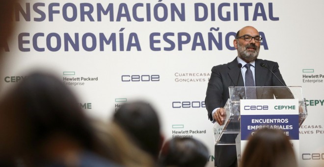 El presidente de Indra, Fernando Abril-Martorell, pronuncia la conferencia 'La transformación digital de la economía española'. EFE/Juan Carlos Hidalgo