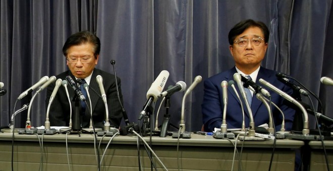 El presidente de Mitsubishi, Tetsuro Aikawa, y  su director ejecutivo Osamu Masuko. REUTERS/Toru Hanai