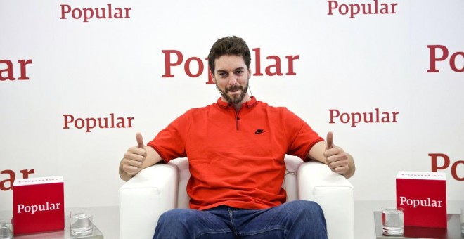 El jugador de baloncesto en la NBA y de la selección española Pau Gasol, durante la rueda de prensa ofrecida en Madrid. EFE/Emilio Naranjo