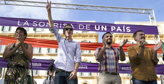 La secretaria general de Podemos en Andalucía, Teresa Rodríguez; el secretario de Política de Podemos, Iñigo Errejón; el coordinador general de IU, Alberto Garzón; y el coordinador general de IU, Antonio Maillo. - EFE