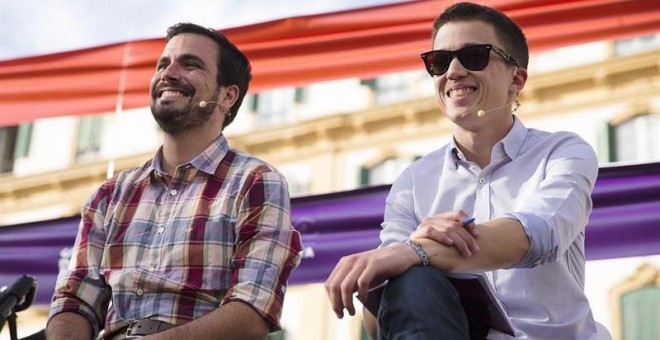 El secretario de Política de Podemos, Iñigo Errejón, y el coordinador general de IU, Alberto Garzón. - EFE