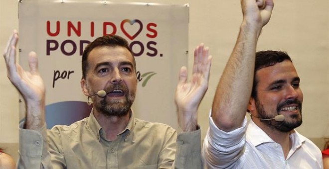 El coordinador general de IU y candidato al Congreso, Alberto Garzón, durante un acto del partido este domingo en Sevilla. EFE