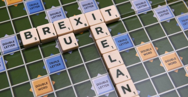 Un tablero de 'scrabble' con varias fichas componiendo la palabra 'Brexit'. REUTERS