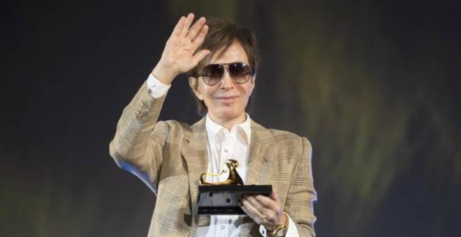 Cimino con su premio honorífico el año pasado en Locarno.- EFE