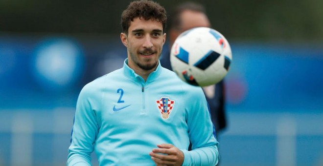 Vrsaljko, durante un entrenamiento con Croacia en la Eurocopa. REUTERS/John Sibley