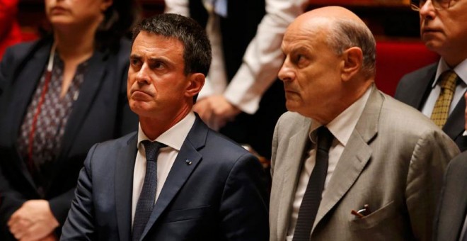 Valls y Le Guen, en la Asamblea Nacional de Francia este miércoles. REUTERS/Regis Duvignau