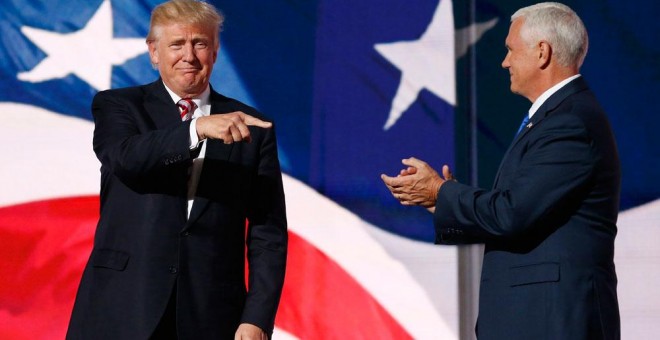Donald Trump junto a Mike Pence en la Convención de los republicanos en Cleveland. EFE