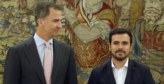 El rey Felipe recibe al coordinador federal de IU, Alberto Garzón, en el marco de su ronda de consultas con las formaciones políticas parlamentarias, esta tarde en el Palacio de la Zarzuela. EFE/J.J. Guillen ***POOL***