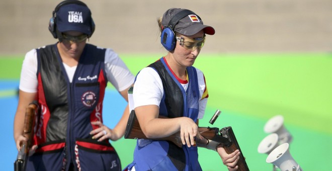 Fátima Gálvez carga su escopeta durante la disputa de la medalla de bronce. /REUTERS