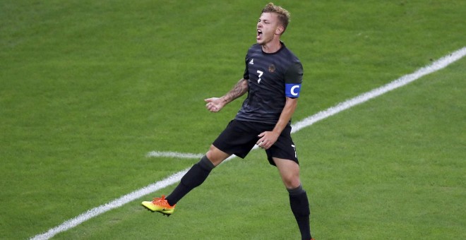 Max Meyer celebrando su gol que empataba el partido para Alemania. REUTERS/Leonhard Foeger