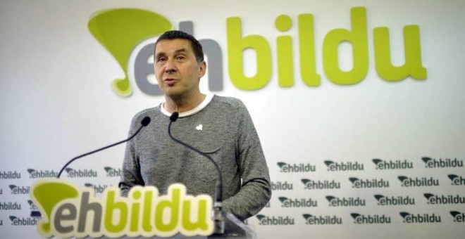 La formación izquierdista alemana considera que Arnaldo Otegi debería poder presentarse como candidato de EH Bildu a lehendakari, en unas elecciones "limpias". / EFE