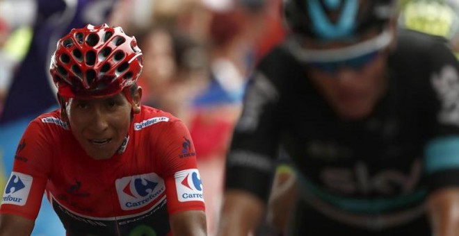 Nairo Quintana junto a Chris Froome en la etapa con llegada al Alto del Naranco. /EFE