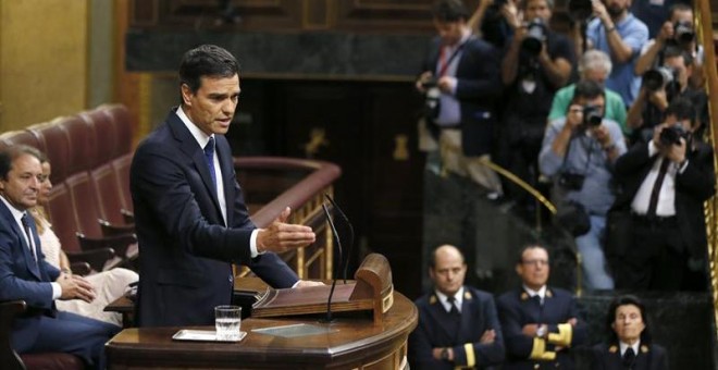 El secretario general del PSOE, Pedro Sánchez, durante su intervención en la segunda votación del debate de investidura. EFE