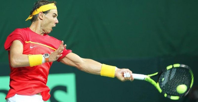 El tenista español Rafael Nadal en un momento del partido de dobles contra India. - EFE