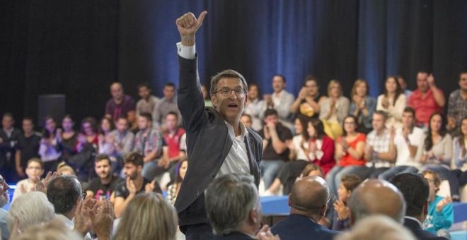 El candidato del PP a la Presidencia de la Xunta, Alberto Núñez Feijóo durante el mitin celebrado ayer en Ourense. /EFE