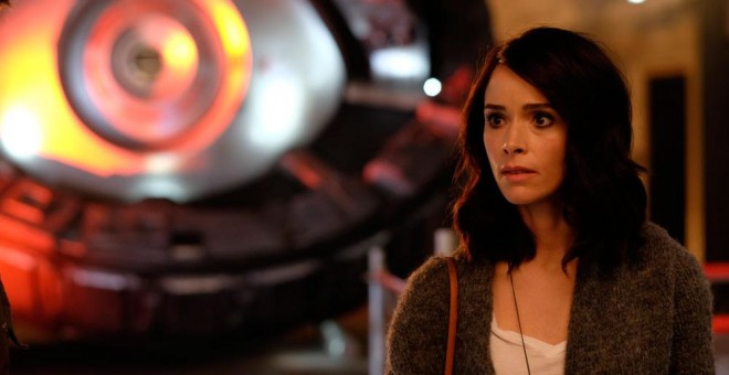 Abigail Spencer en la serie 'Timeless'.