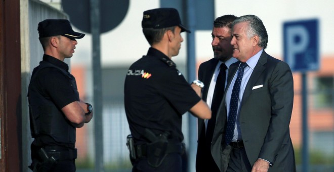 Luis Bárcenas, extesorero del PP, a su llegada a la Audiencia Nacional en San Fernando de Henares. REUTERS/Susana Vera