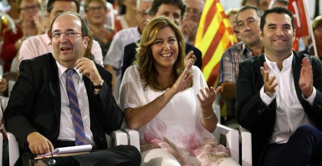 El líder del PSC y candidato a sus primarias, Miquel Iceta, y la presidenta andaluza, Susana Díaz, en una acto de campaña en Mataró.-EFE