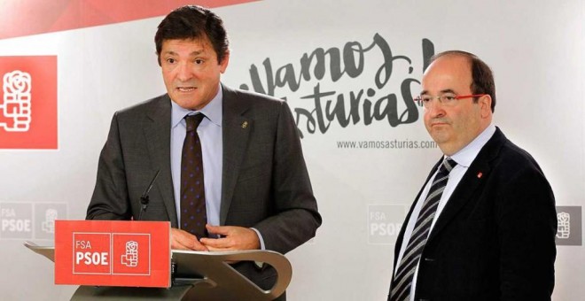 Javier Fernández y Miquel Iceta en una imagen de archivo. EFE