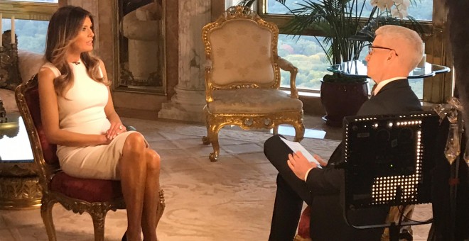 Melania Trump durante su entrevista con Anderson Cooper, de la CNN. /REUTERS
