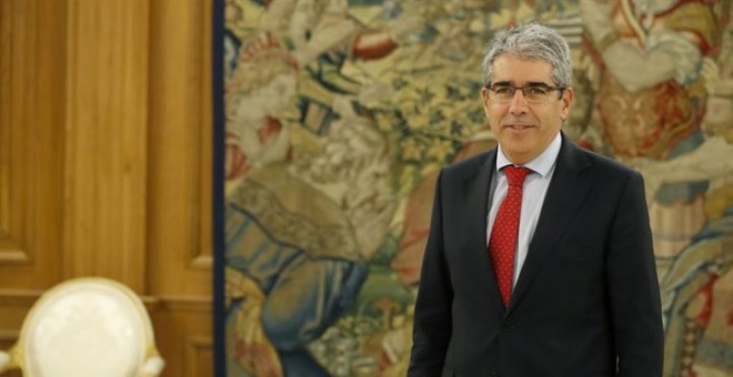 El portavoz del Partit Demòcrata Europeu Català (PDECat) en el Congreso, Francesc Homs, este lunes en el Palacio de la Zarzuela, momentos antes de ser recibido por el rey Felipe VI en la primera jornada de esta segunda ronda de consultas de la actual legi