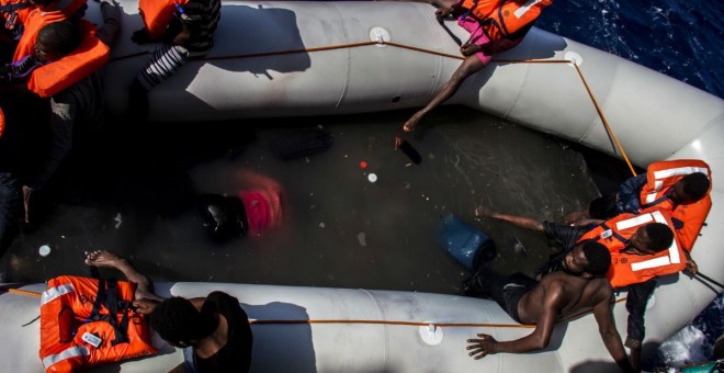 Fotografía facilitada por Médicos Sin Fronteras tras uno de sus operaciones de rescate en el Mediterráneo. - MSF