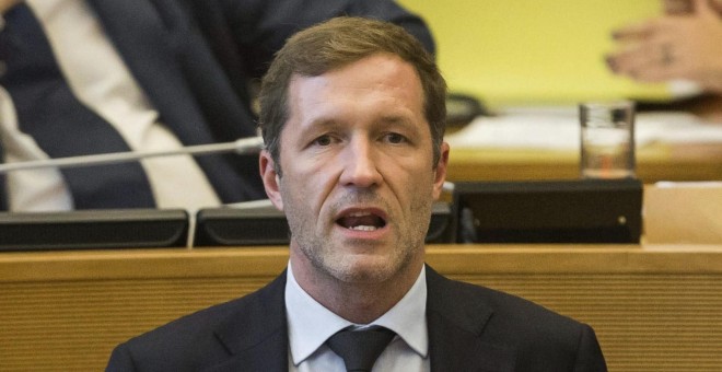 El ministro-presidente de la Valonia belga, Paul Magnette en el parlamento de Valonia, en Namur, Bélgica. / EFE