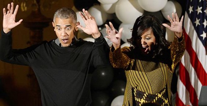 Barack Obama y su mujer bailan 'Thriller' durante su última celebración de Halloween en la Casa Blanca.