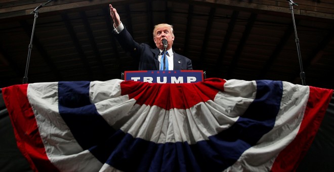 El candidato republicano a la presidencia de los Estados Unidos, Donald Trump, en un acto de campaña. REUTERS/Carlo Allegri