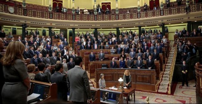 Los diputados del Congreso durante el minuto de silencia por Rita Barberá / REUTERS