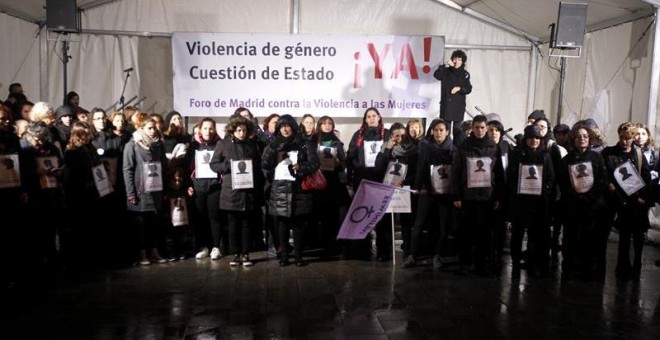 Un momento de la manifestación convocada por la Coordinadora Feminista Estatal este viernes en Madrid, con motivo del Día Internacional por la Eliminación de la Violencia hacia las Mujeres, para exigir un cambio en las políticas y un compromiso de toda la