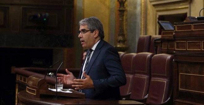 El portavoz del PDECat en el Congreso, Francesc Homs, durante su intervención enel Pleno del Congreso. EFE/Paco Campos