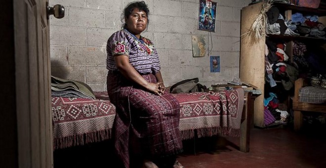 Mariela Mujún, de 40 años, tiene cinco hijos y lleva más de 20 años casada con su esposo. Mariela ha sido víctima de violencia de género por parte de su marido./ GUILLERMO GUTIÉRREZ