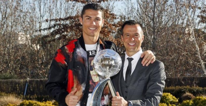 Jorge Mendes junto a Cristiano Ronaldo.