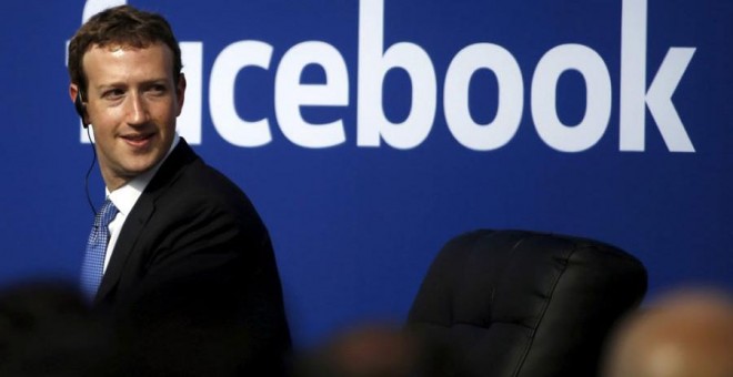 Zuckerberg, en la sede central de Facebook en Menlo Park. REUTERS/Stephen Lam