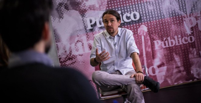 Pablo Iglesias, en la redacción de 'Público'. JAIRO VARGAS