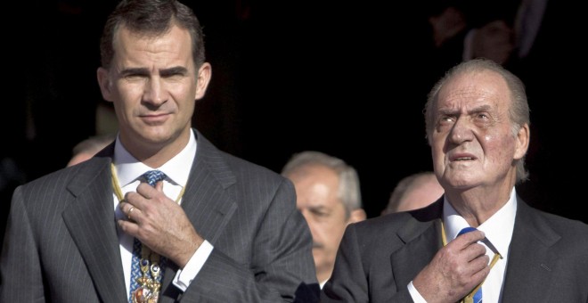 Felipe y Juan Carlos, en un acto en Madrid.