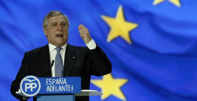 El presidente del Parlamento Europeo (PE), el conservador Antonio Tajani, durante su intervención en la segunda jornada del XVIII Congreso nacional del PP, en la Caja Mágica de Madrid. EFE/JuanJo Martín