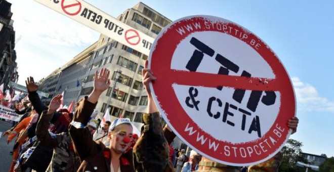 Concentración en Bruselas en contra del CETA y del TTIP. Reuters