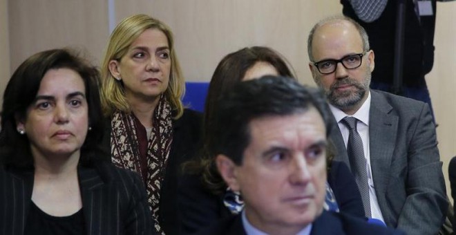 La infanta Cristina, en el banquillo de los acusados durante un momento del juicio del 'caso Nóos'. - EFE